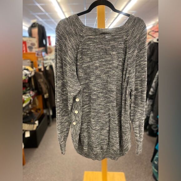 Lane Bryant Ladies 26x28 Gray Sweater w/ Buttons - Picture 3 of 3
